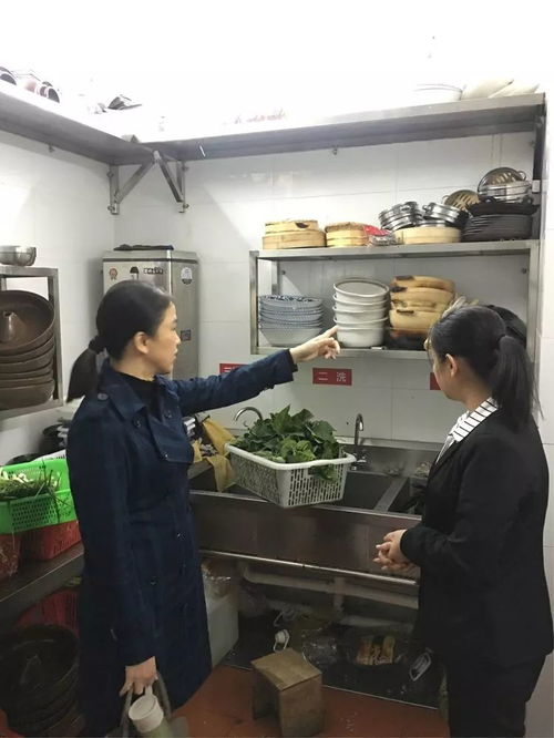 龍華食藥監局加強督查春節年夜飯餐飲服務單位，守護市民“舌尖上的安全”